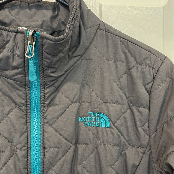 The North Face Quilted Jacket - Picture 3 of 7